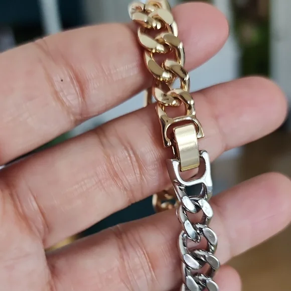 Elegant Two-Tone Chain Necklace - Picture 5 of 6